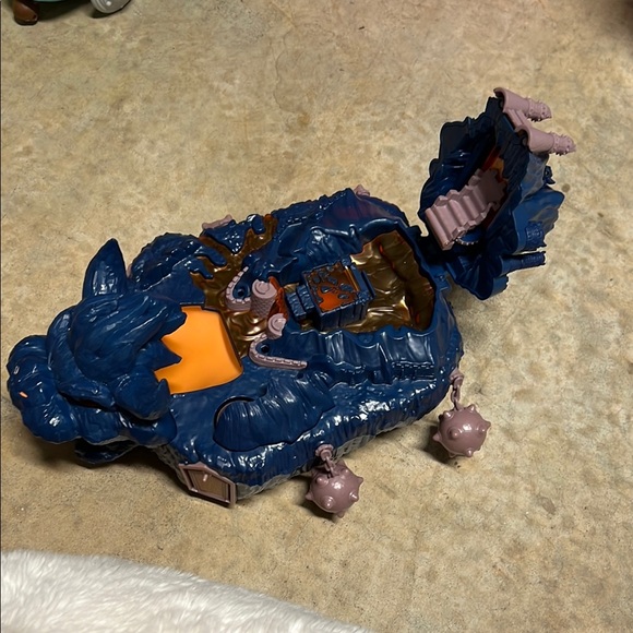 Super Mario Dragon Fortress Adventure Toy - Picture 2 of 3